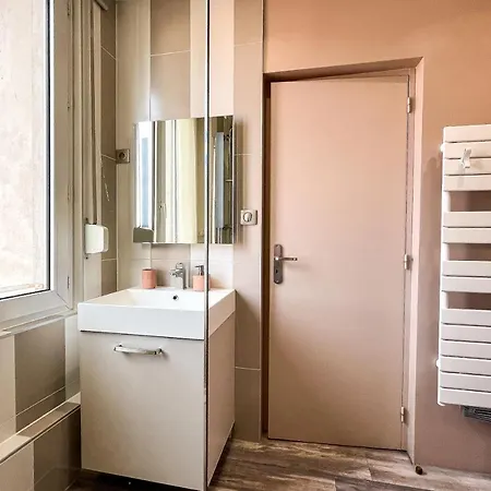 Apartment Le Maginot: Spacious Near Pompidou